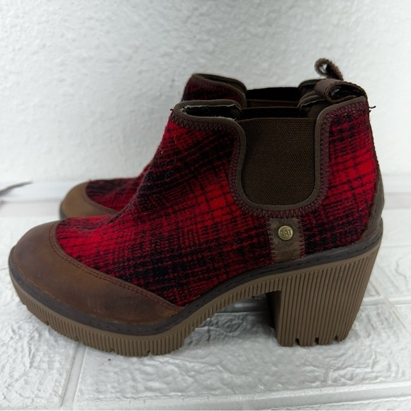 CAT Caterpillar Chelsea ankle boot flannel red plaid pull on chunky heel fall - Picture 4 of 11